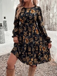 SHEIN VCAY 休閒極簡復古波希米亞花卉印花寬鬆圓領大尺碼洋裝，適合秋冬穿著 - 彩色 - 查看 4