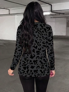 SHEIN LUNE 女款秋冬新款熱銷豹紋圖案休閒百搭大尺碼T恤 - 彩色 - 查看 2