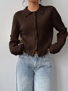 SHEIN BASICS 女款休閒素色長袖寬鬆短版開襟針織外套 秋季開學季校園風 淡黃色 教師辦公室日常穿搭 - 咖啡棕 - 查看 4
