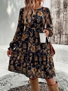SHEIN VCAY 休閒極簡復古波希米亞花卉印花寬鬆圓領大尺碼洋裝，適合秋冬穿著 - 彩色 - 查看 3