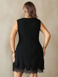 SHEIN CURVE+ Plus Size Women's Black Lace Patchwork Sleeveless Dress, Autumn/Winter - Black - View 2