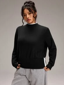 EMERY ROSE تي شيرت كاجوال مقاس كبير بتصميم كتل لونية وياقة قائمة وأكمام طويلة وحافة بأزرار - الأسود - مشاهدة 3