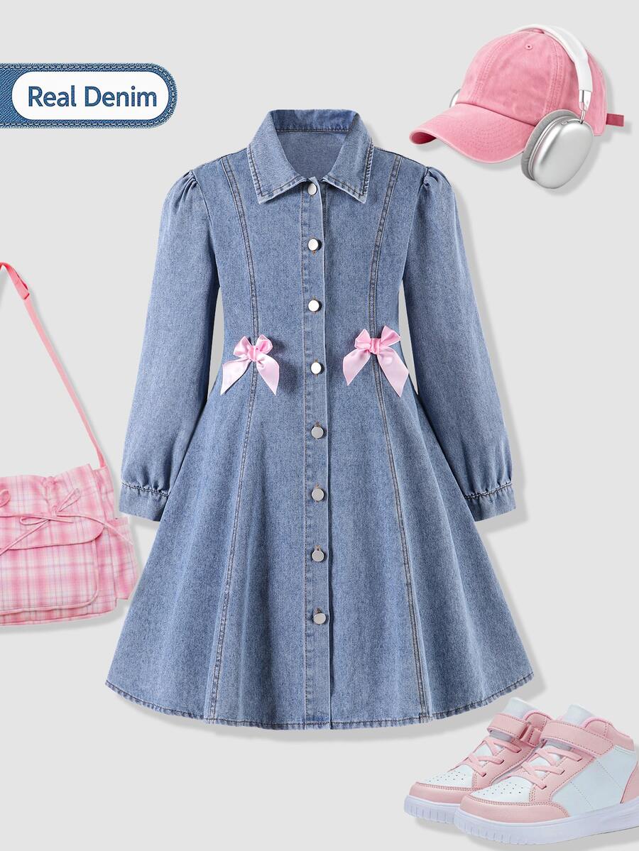 Girls' Denim Dress, Washed Light Blue, Sweet Girly Style, Classic Collar And Metal Button Design, Pink Bow On Chest For Playful Touch, Comfortable A-Line Fit, Suitable For Spring And Autumn - Light Wash - View 1