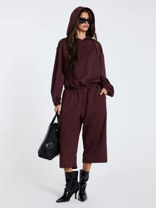 MUSERA 棕色鉚釘裝飾長袖連帽衫 秋冬女款休閒穿搭 - 酒紅色 - 查看 4