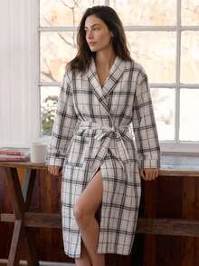 Livesso Women's Minimalist Plaid Pocket Long Sleeve Robe For Daily Home Wear - Khaki - View 3
