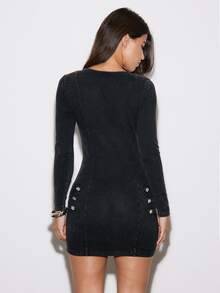 BAD SUNDAY Gaun Bodycon Pendek Seksi Lengan Panjang Leher V Dalam untuk Wanita Musim Gugur/Dingin dengan Gesper Logam Gaya Napoleon - Hitam - View 2