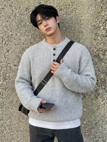 DAZY 秋冬圓領半開鈕扣花卉寬鬆男士毛衣 - 淺灰色 - 查看 9
