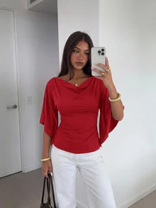 Siren Gaze 女款優雅秋季垂領短袖T恤，修身抓皺肩部上衣，適合早午餐、商務休閒辦公穿著，聖誕紅 - 紅色 - 查看 1