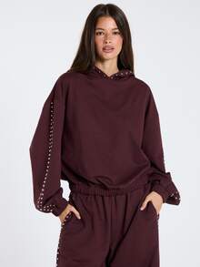 MUSERA 棕色鉚釘裝飾長袖連帽衫 秋冬女款休閒穿搭 - 酒紅色 - 查看 1
