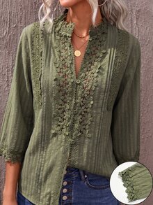 Chiquease Áo blouse màu xanh đậu ren tinh xảo cổ đứng tay lỡ với xếp ly vân nổi, dáng ôm tôn dáng, thanh lịch đa năng cho đi làm - màu xanh lá - Xem 3