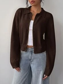 SHEIN BASICS 女款休閒素色長袖寬鬆短版開襟針織外套 秋季開學季校園風 淡黃色 教師辦公室日常穿搭 - 咖啡棕 - 查看 6