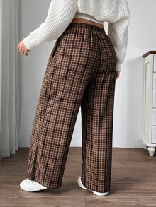 SHEIN CURVE+ Plus Size Women's High Waist Loose Corduroy Fabric Pants With Pockets & Patch Design, - Multicolor - View 2