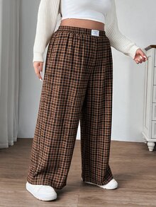 SHEIN CURVE+ Plus Size Women's High Waist Loose Corduroy Fabric Pants With Pockets & Patch Design, - Multicolor - View 4