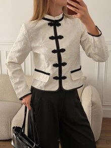 Siren Gaze 女款奶油色刺繡復古宮廷風短夾克 中式盤扣開襟（拿破崙式）適合上班或約會（秋冬） - 杏色 - 查看 6