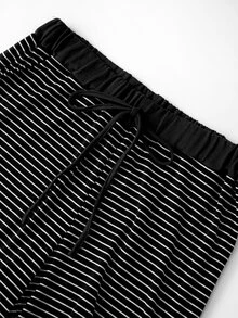 SHEIN CURVE+ 針織純色前扣開襟衫配條紋飾邊，修身抽繩細肩帶背心，優雅休閒通勤日常出遊長褲大尺碼2件套 - 黑與白 - 查看 6