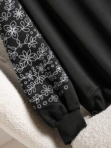 CosyJoli Casual Home & Vacation Women's Loose Embroidered Crew Neck Sweatshirt, Black, Autumn/Winter - Black - View 5