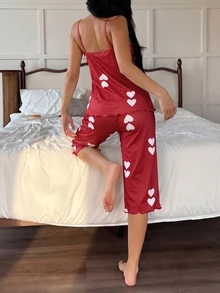 Miss Vinta 女款對比滾邊愛心印花V領吊帶背心與七分褲睡衣套裝 - 紅白色 - 查看 2