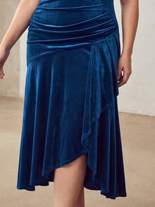 MOTF PREMIUM WOMEN'S PLUS SIZE VELVET FABRIC STRUCTURED DESIGN MIDI DRESS - Blue - View 2