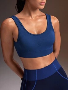 Powerista حمالة صدر رياضية نسائية بلون موحد بتصميم بسيط - أزرق بحري - مشاهدة 5