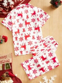 CoupledUp Set Piyama Wanita Motif Natal Rusa Merah & Putih dan Kepingan Salju dengan Kerah Lapel Sutra Imitasi - Merah - View 3