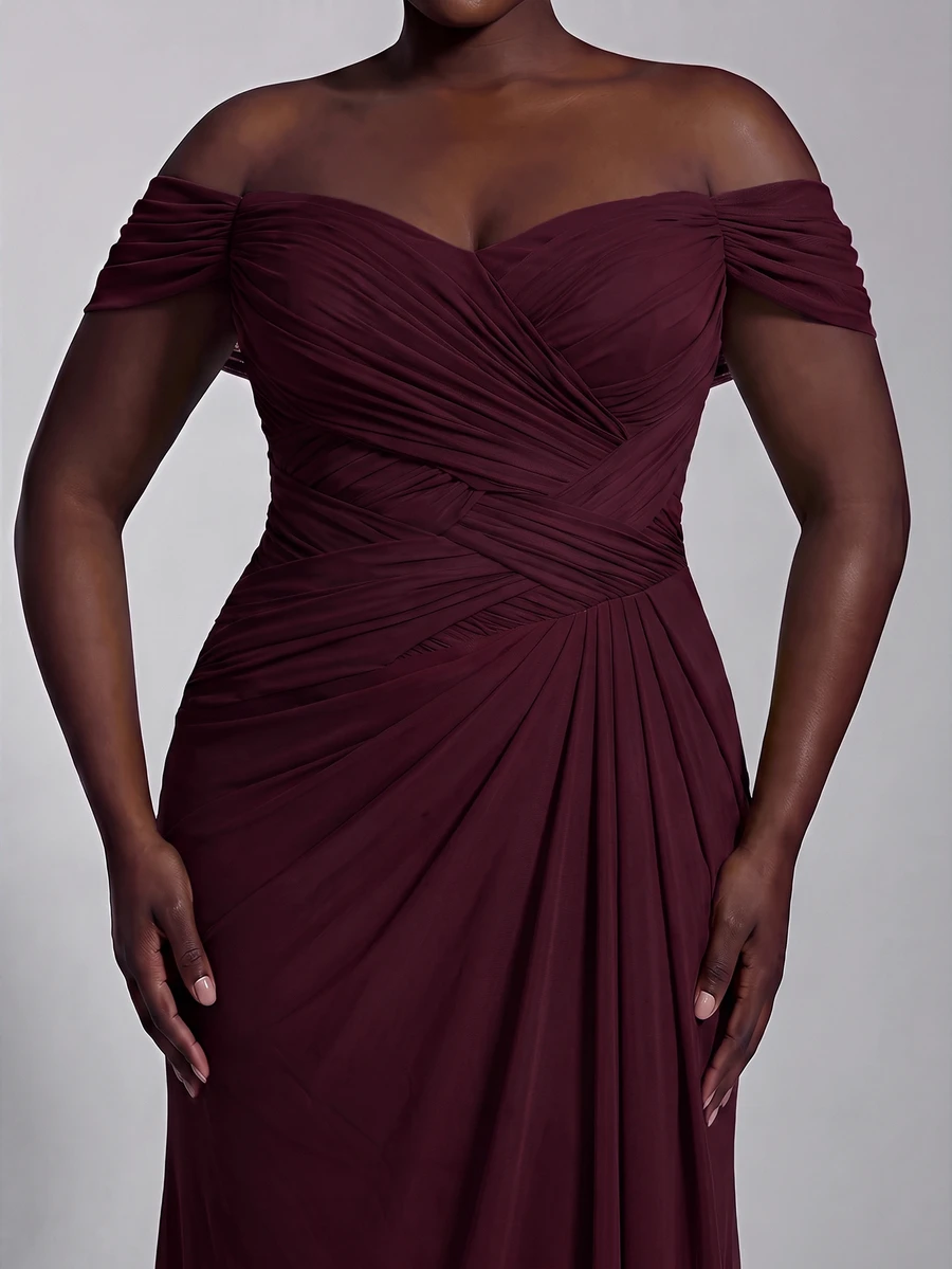 Elitara Plus Size Elegant Romantic Lace Fabric Sweetheart Neckline Short Sleeve Fitted Computer Beaded Craft Pleated Oversized Skirt Suitable For All Formal Occasions Heavy Work Evening Gown - Burgundy - View 1