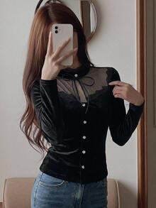 DAZY 女款天鵝絨拼接蕾絲網紗立領領結長袖優雅正式度假風春秋襯衫 - 黑色 - 查看 4