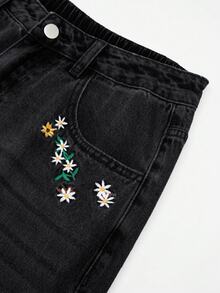 GlowEve CURVE Celana Jeans Bordir Kancing Gaya Jalanan Ukuran Plus - Hitam - View 5
