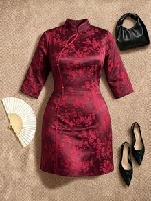 EastFlair Plus Size Elegant Solid Color Jacquard Button 3/4 Sleeve Dress - Burgundy - View 2