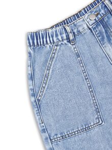 SHEIN 青少年男孩牛仔長褲，夏季，柔軟，棉質，時尚，百搭，寬鬆舒適，極簡風，彈性腰頭，大貨口袋設計，寬鬆直筒版型，黑灰色水洗牛仔長褲，適合日常外出與度假 - 淺色水洗藍 - 查看 7