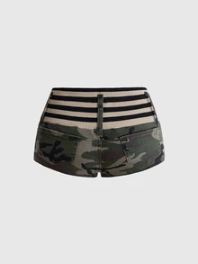 ROMWE Celana Pendek Denim Wanita Motif Kamuflase Patchwork Bergaris Gaya Y2K Millennium Hot Girl dengan Pinggang Sangat Rendah - Hijau Tentara - View 2