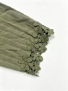 Chiquease Áo blouse màu xanh đậu ren tinh xảo cổ đứng tay lỡ với xếp ly vân nổi, dáng ôm tôn dáng, thanh lịch đa năng cho đi làm - màu xanh lá - Xem 6
