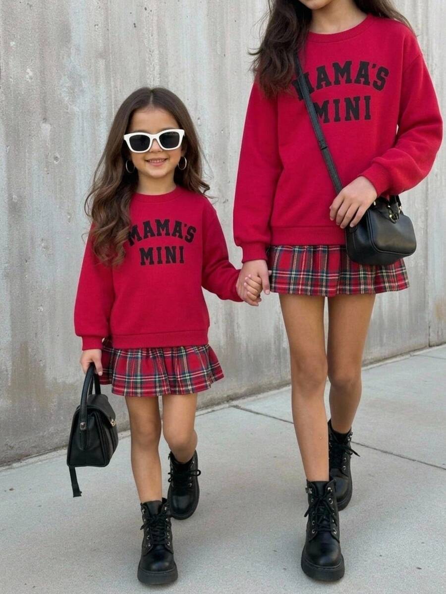 SHEIN 女童紅色拼接大學風運動衫洋裝,復古時尚百搭休閒日常穿搭,適合聖誕節、新年、聖誕派對洋裝、聖誕洋裝、聖誕禮物 - 紅色 - 查看 1