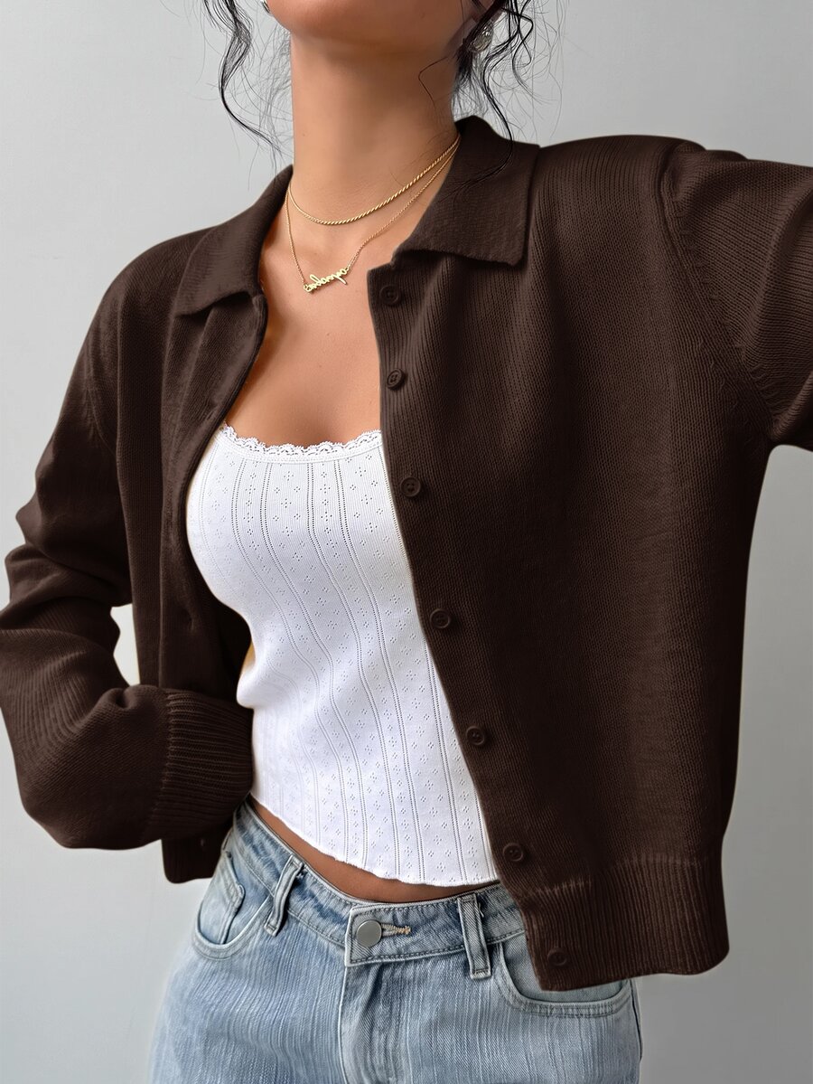 SHEIN BASICS 女款休閒素色長袖寬鬆短版開襟針織外套 秋季開學季校園風 淡黃色 教師辦公室日常穿搭 - 咖啡棕 - 查看 1