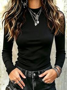 SHEIN ملابس علوية نسائية بطبقة أساسية برقبة شبه عالية وتصميم منقط من الشبك مع رقعات، تصميم خريف نيش بمواد متباينة، قصة ضيقة أنيقة بأكمام راجلان طويلة - الأسود - مشاهدة 3