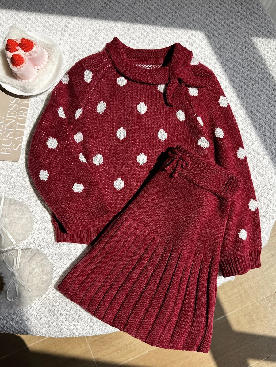 Setelan Sweater Lengan Panjang Jacquard dan Rok Mini Lipit Modis untuk Anak Perempuan, Cocok untuk Jalan-jalan - Merah - View 1