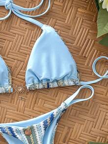 Swim Mod 女款春夏新款特殊面料金屬裝飾V領掛脖露背三角上衣與比基尼泳褲兩件式泳衣 - 彩色 - 查看 4