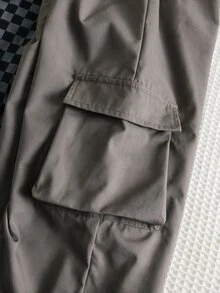 SHEIN 2件組男童休閒運動可愛日常舒適街頭風百搭印花直筒長褲與黑色純色口袋工裝褲，適合外出、上學、日常聚會，四季皆宜 - 彩色 - 查看 7
