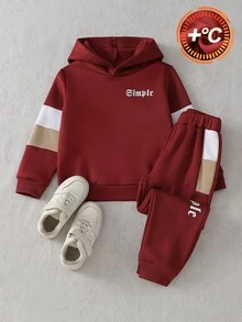 Genkimix Kids 2件組小男孩休閒運動學院街頭風可愛酷感翅膀圖案三拼條紋運動衫+長褲，適合日常穿著、上學、旅行、運動，春秋季節，整體設計簡約優雅，男孩穿著這套運動衫套裝會感到舒適並展現休閒時尚形象 - 酒紅色 - 查看 3