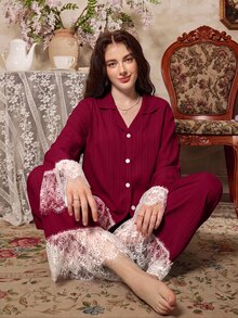 Côtesoire 法式優雅浪漫蕾絲拼接女款睡衣套裝 - 酒紅色 - 查看 3