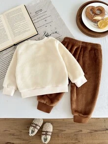 SHEIN Vintaside Kids 2件組男嬰可愛米色棕熊蝴蝶結刷毛刺繡長袖圓領厚款戶外秋冬節日套裝 - 棕色 - 查看 2