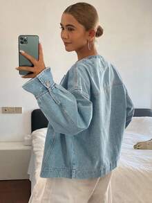DAZY 女款刺繡設計寬鬆牛仔夾克外套 - 淺色水洗藍 - 查看 2