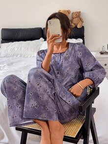 DAZY طقم بيجامة نسائي بطبعة زهور مع ملابس علوية بأزرار وبنطلون - الأرجواني - مشاهدة 7