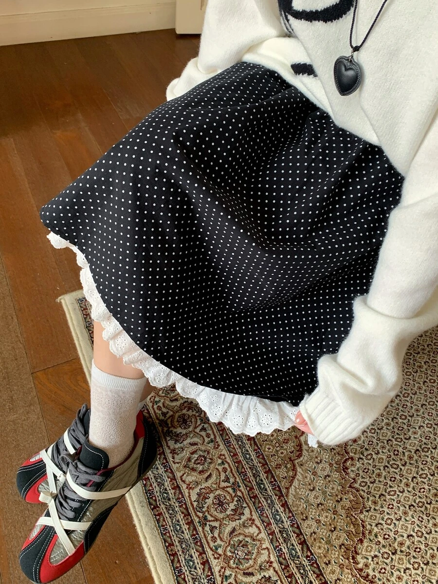 Dazy Plus Rok A-Line Gaya Korea Motif Polkadot Wanita Ukuran Besar dengan Trim Renda Kontras dan Pinggang Elastis - Navy Blue - View 1
