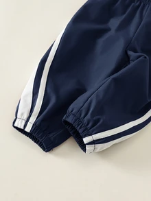 SHEIN 中性嬰兒男童幼兒秋冬休閒百搭運動風酒紅立領不對稱拉鍊夾克套裝，嬰兒運動服，嬰兒冬季衣著/套裝 - 藏蓝色 - 查看 5