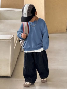 SHEIN Little Byeori 兒童 1件大童男孩淺灰色字母圖案厚款運動衫，休閒學院風寬鬆版型街頭風，適合上學、秋季、開學季、日常穿著 - 藍色 - 查看 2