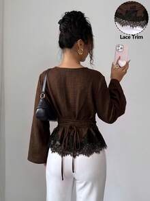 Siren Gaze 女款蕾絲拼接百褶休閒法式優雅百搭日常穿著上衣 早午餐 米色 秋季 - 棕色 - 查看 2