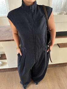 Dazy Plus Setelan Blogger Awal Musim Gugur 2 Potong: Atasan Tanpa Lengan Kerah Setengah Tinggi dengan Resleting & Celana Panjang Kasual Bergaris - Navy Blue - View 4