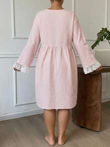 Dazy Plus Autumn Sweet Plaid Embroidered Lace Trim Patchwork Loose Fit Nightgown - Pink - View 4