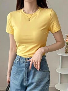 DAZY Solid Color Round Neck Fitted Short Sleeve Base Layer Women's T-Shirt - Pale Yellow - View 3