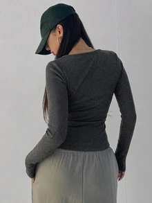 Dazy Star 女款素色抓皺修身百搭日常休閒長袖T恤 - 深灰色 - 查看 2